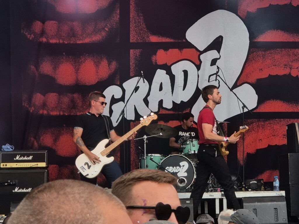 Grade 2 live