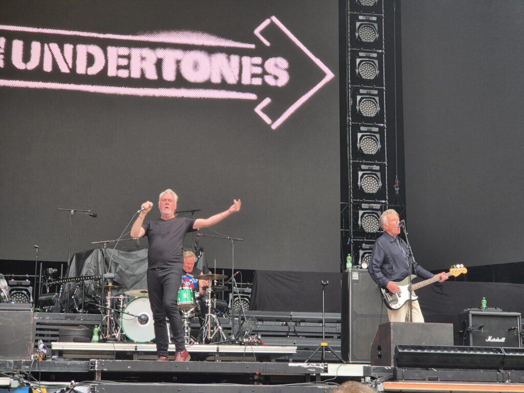 The Undertones live