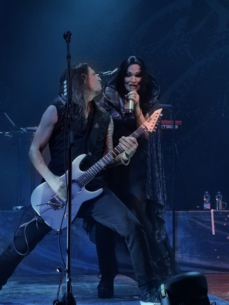 Tarja live