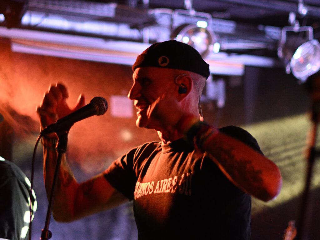 Los Fastidios live