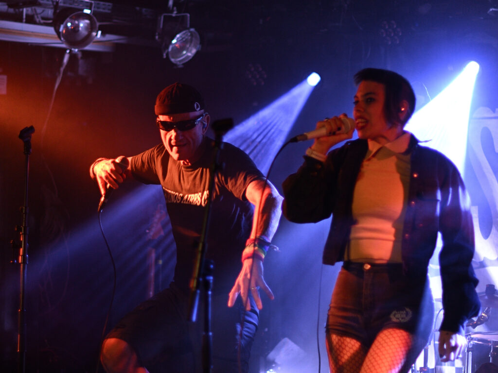 Los Fastidios live
